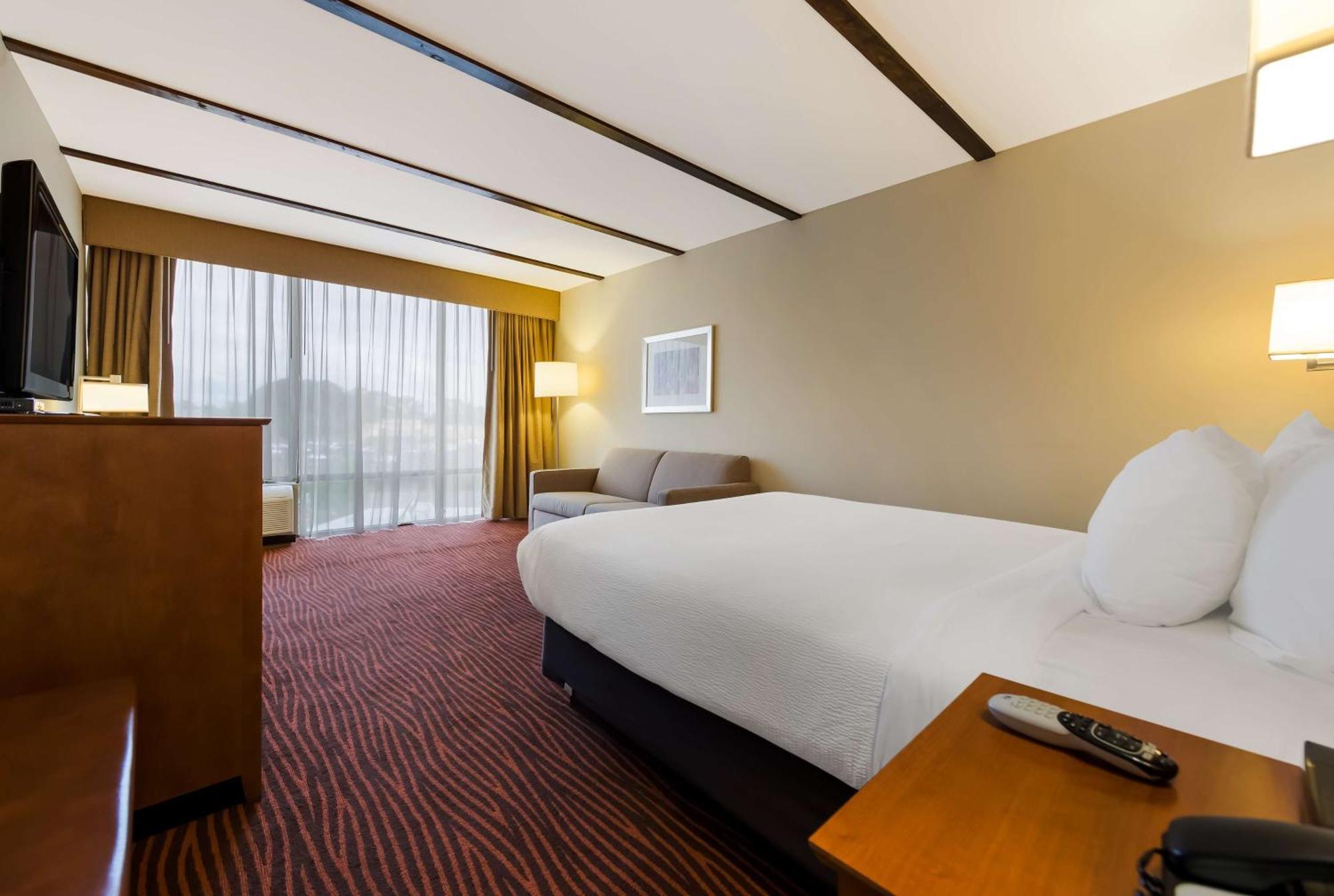 Best Western Executive Hotel New Haven-West Haven Extérieur photo