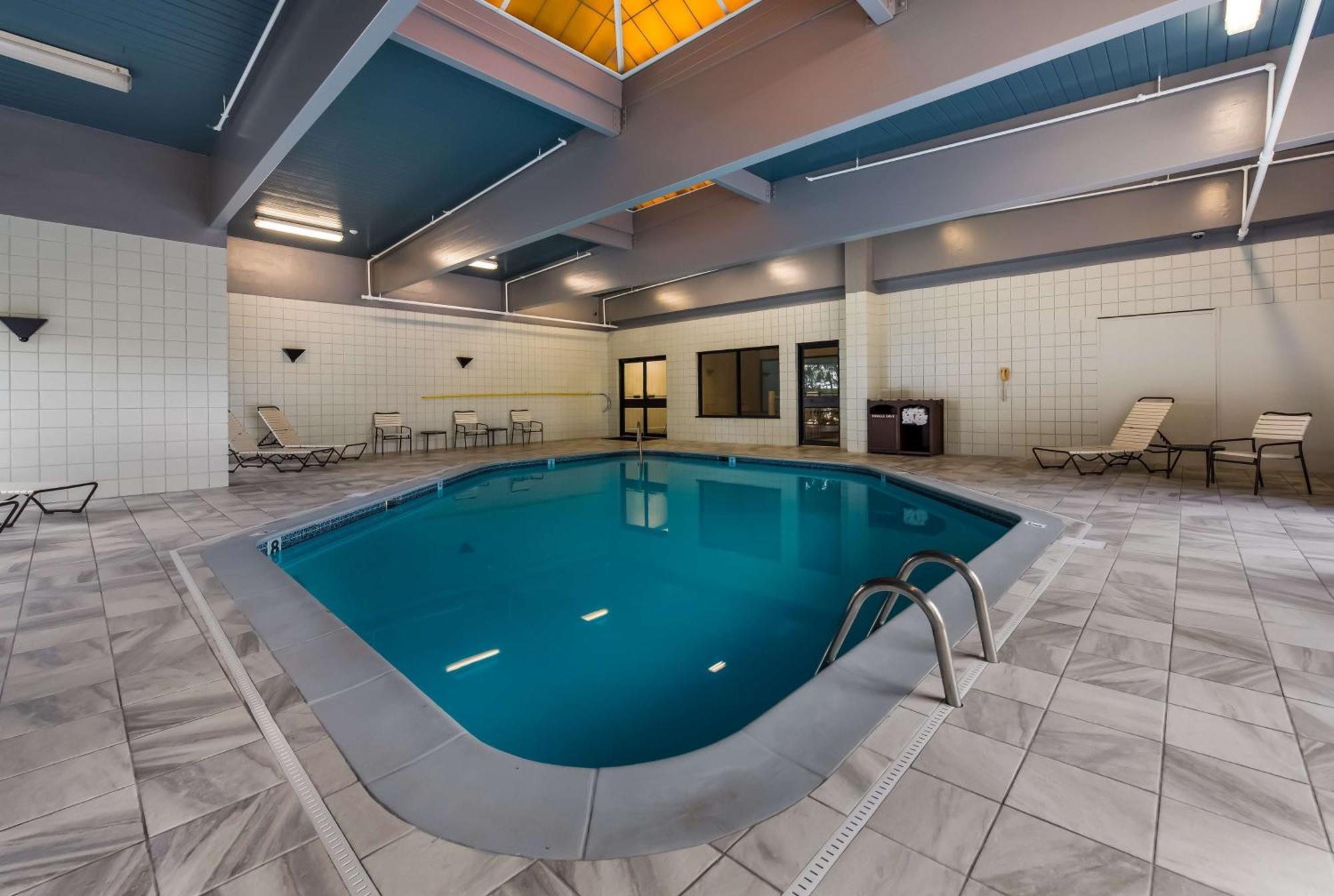 Best Western Executive Hotel New Haven-West Haven Extérieur photo