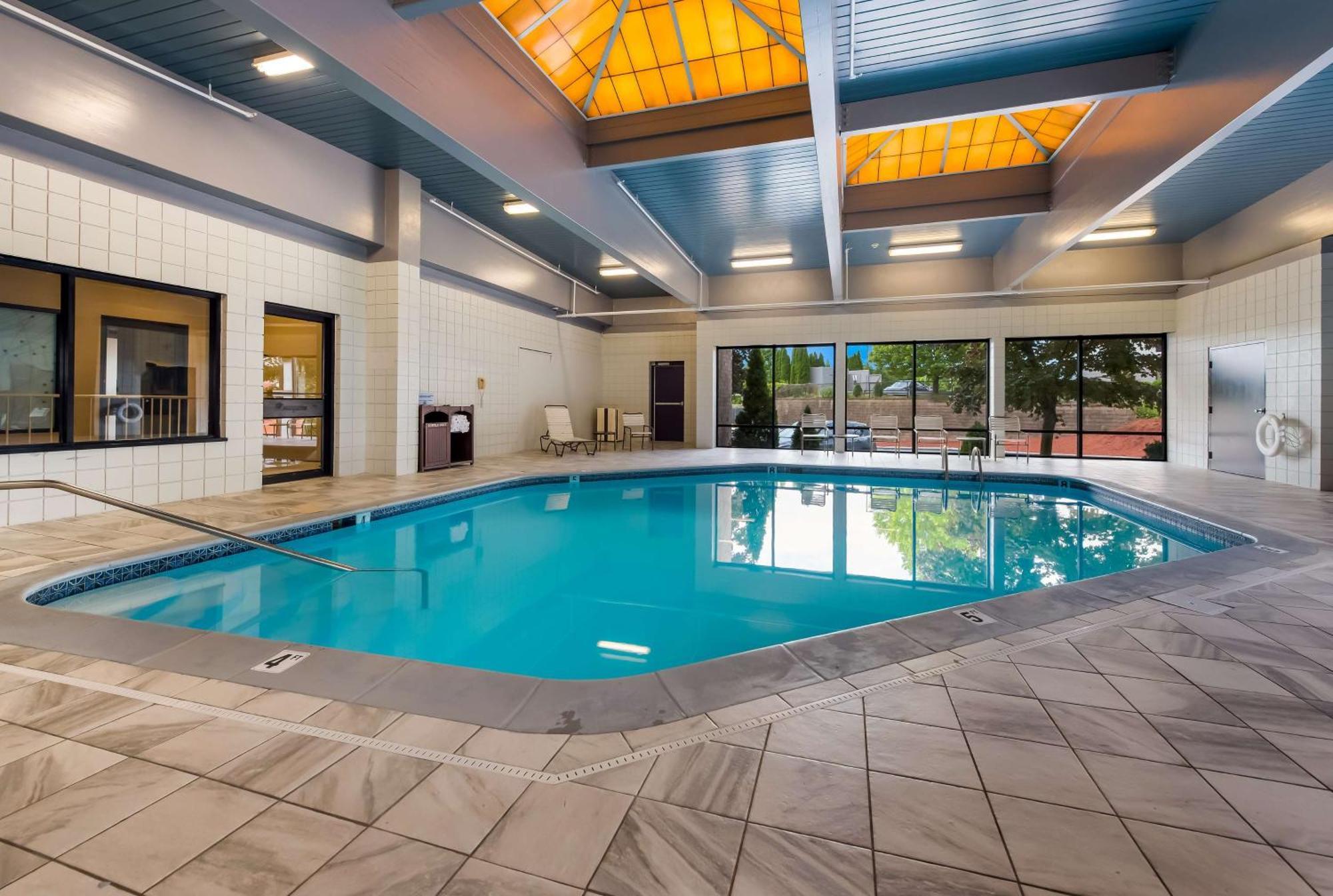 Best Western Executive Hotel New Haven-West Haven Extérieur photo